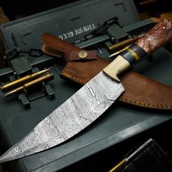 hand-forged damascus steel knife with resin handle for kitchen & outdoor use