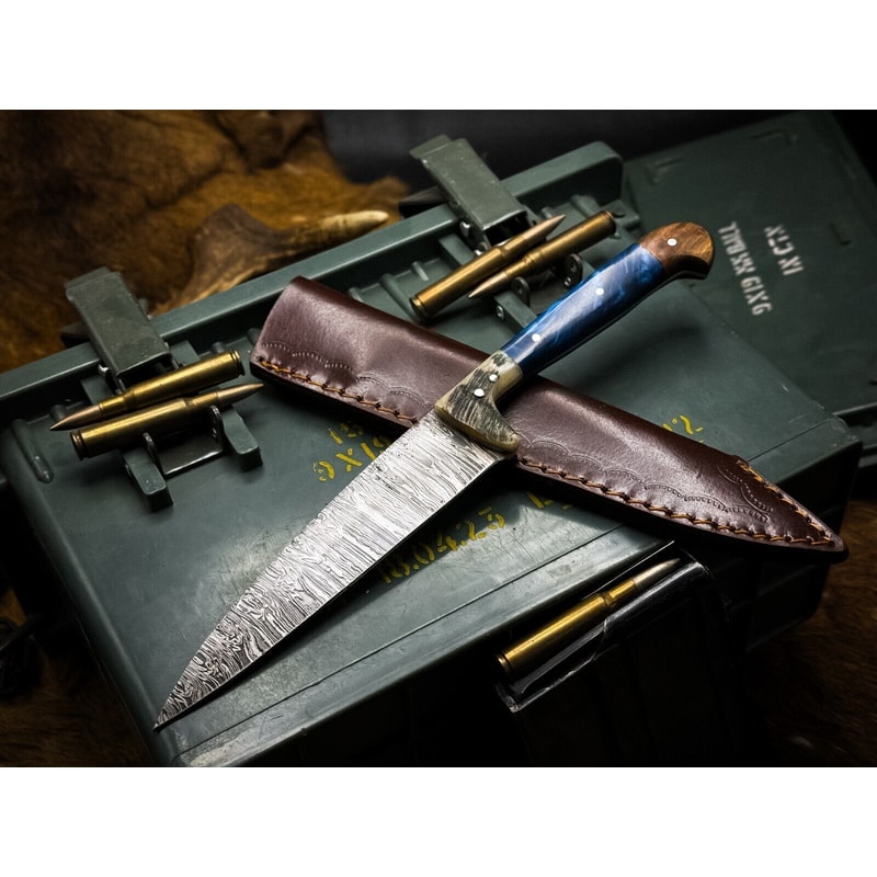 Custom Handmade Damascus Knife Resin Handle For Chefs Hunters 0