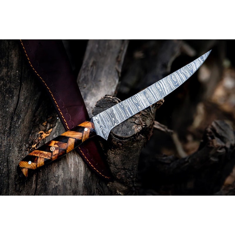 High Carbon Custom Kitchen Knife Handmade In Damascus Steel With Oak Wood Handle 2