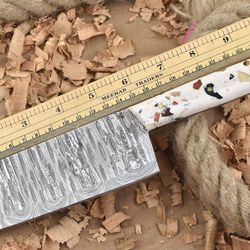 handmade damascus steel kitchen chef knife with resin handle