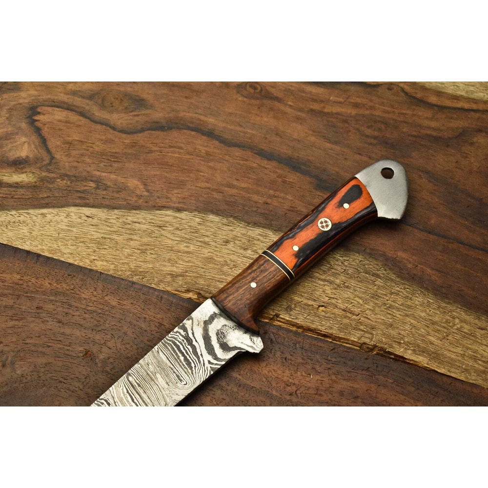 Twist Pattern Damascus Chef Knife With Premium Walnut Handle 3