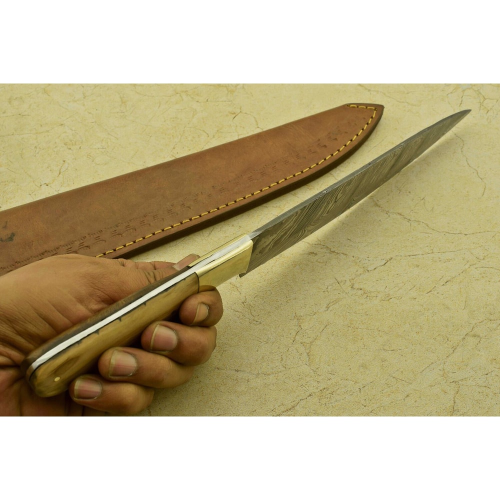 Twist Pattern Damascus Blade Chef Knife With Wooden Handle 1