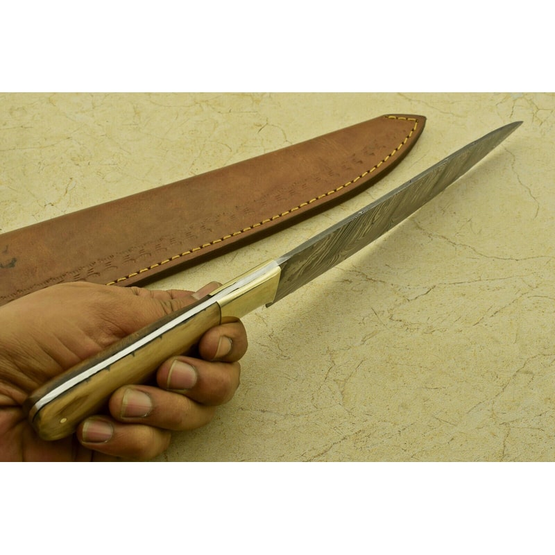 Twist Pattern Damascus Blade Chef Knife With Wooden Handle 1