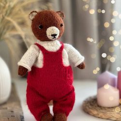 Teddy Bear Knitting Pattern. Stuffed knitted doll, animal toy pattern.