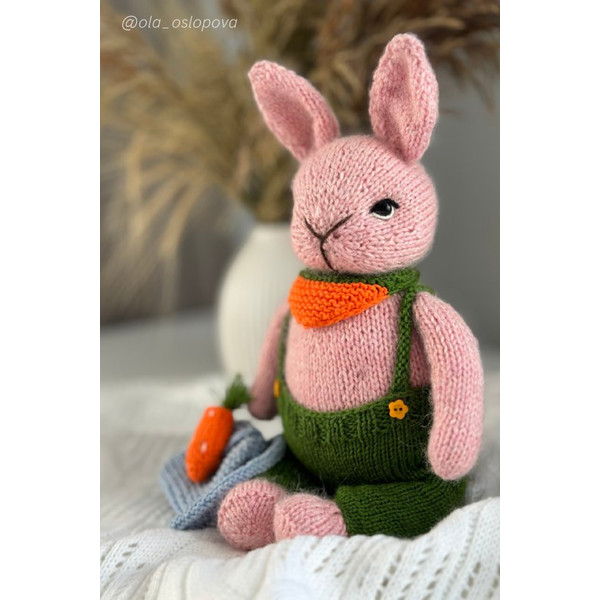 Bunny  knitting pattern download - knitted flat.png