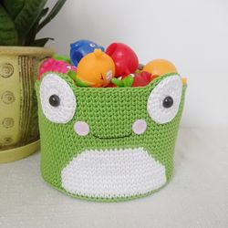 Adorable Crochet Basket Frog: Perfect Children's Room Decor and Toy, 1 pcs