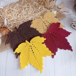 Autunm Your Table Decor: Cozy Crochet Placemat Set with Stylish Leaf Pattern, 4 pcs