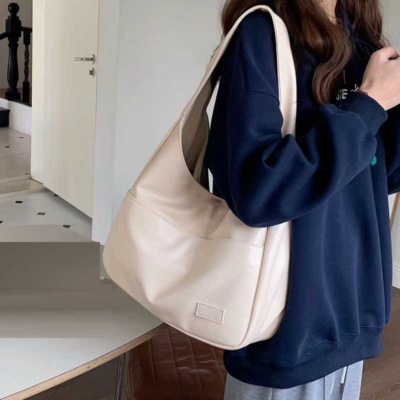 Fashionable Black Leather Tote Bag Large Capacity Simple Casual Womens Commuting Bag Versatile Shou 5