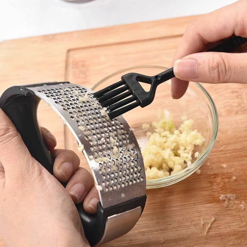 Manual Stainless Steel Garlic Press Crusher Garlic Mincer Chopping Tool For Vegetables Fruit 4