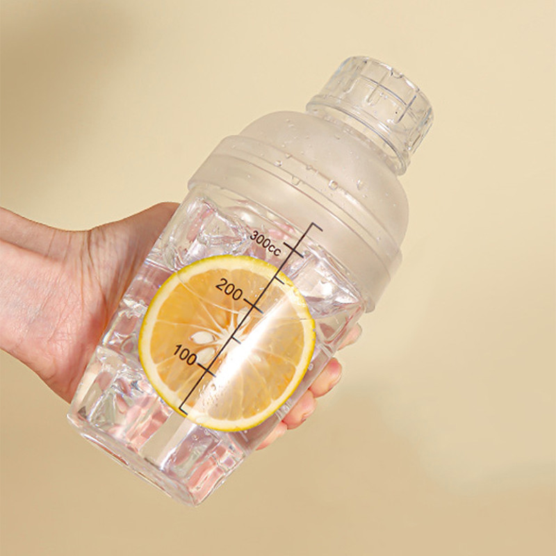 Martini Hand Shaker, Plastic Cocktail Shaker Cup with Scales, Milk Tea Wine Drink Mixer