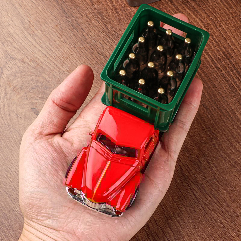 Creative Mini Pickup Truck Beer Crate, Set for Home Deco, Living Room and Office Table Decor