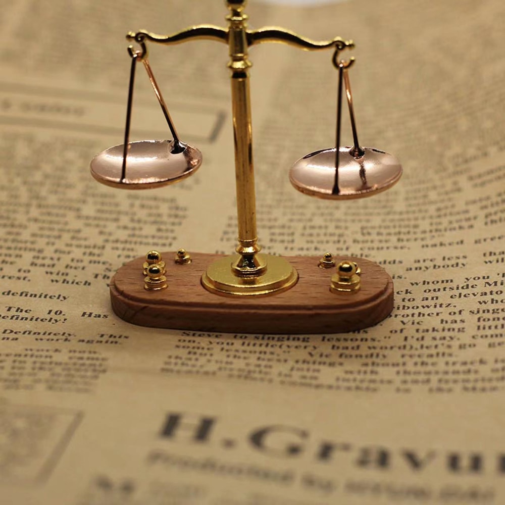 Miniature Accessories Antique Justice, Scale Model, Mini Vintage Balance Scales Ornament, Kids Gift for Home