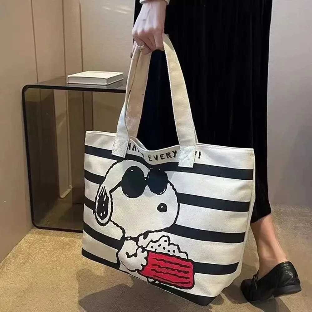 Disney Snoopy Large Capacity Canvas Bag for Female Students, Cute Cartoon Tote Mommy Bag to Carry Books