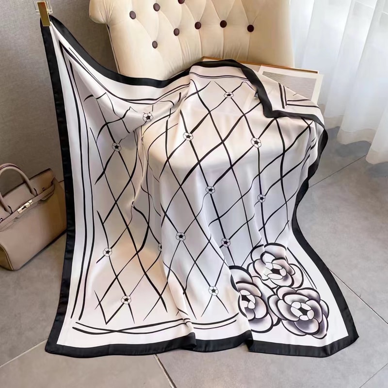 Women Windproof Outdoor Head Wrap, Luxury Horse Print Square Scarf, Vintage Imitation Silk Shawl