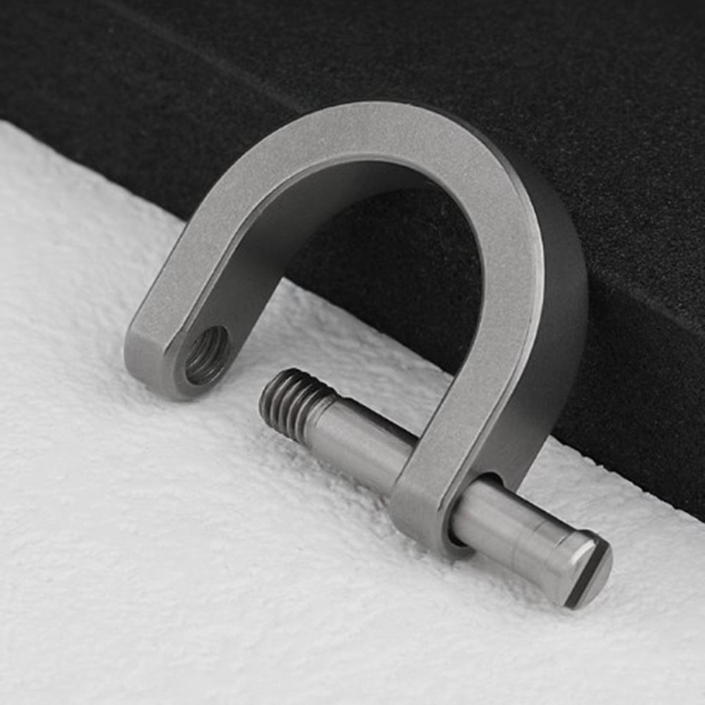 Titanium Alloy Horseshoe Buckle Carabiner, Key Ring Hook, Outdoor Tool, Shackle D Bow Keychain Bracelet Buckle
