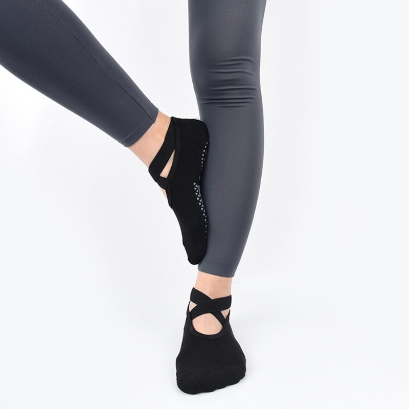 Cotton Ballet Dance Socks, Silicone Grip Towel Texture Pilates Grip, New Nonslip Yoga Socks With Straps for Women