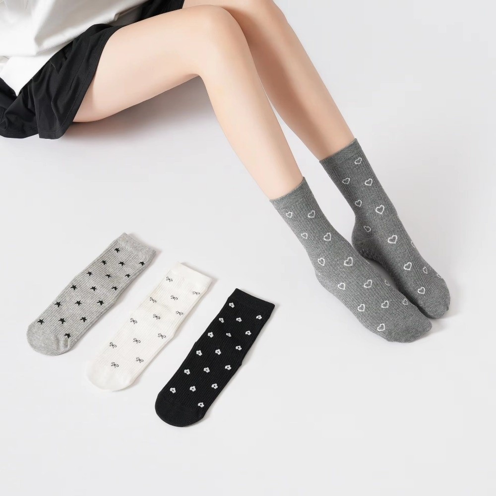 Professional Pilates Socks, New Cotton Anti-Slip Yoga Socks, Breathable Mid Tube Socks with Jacquard Design for Sports