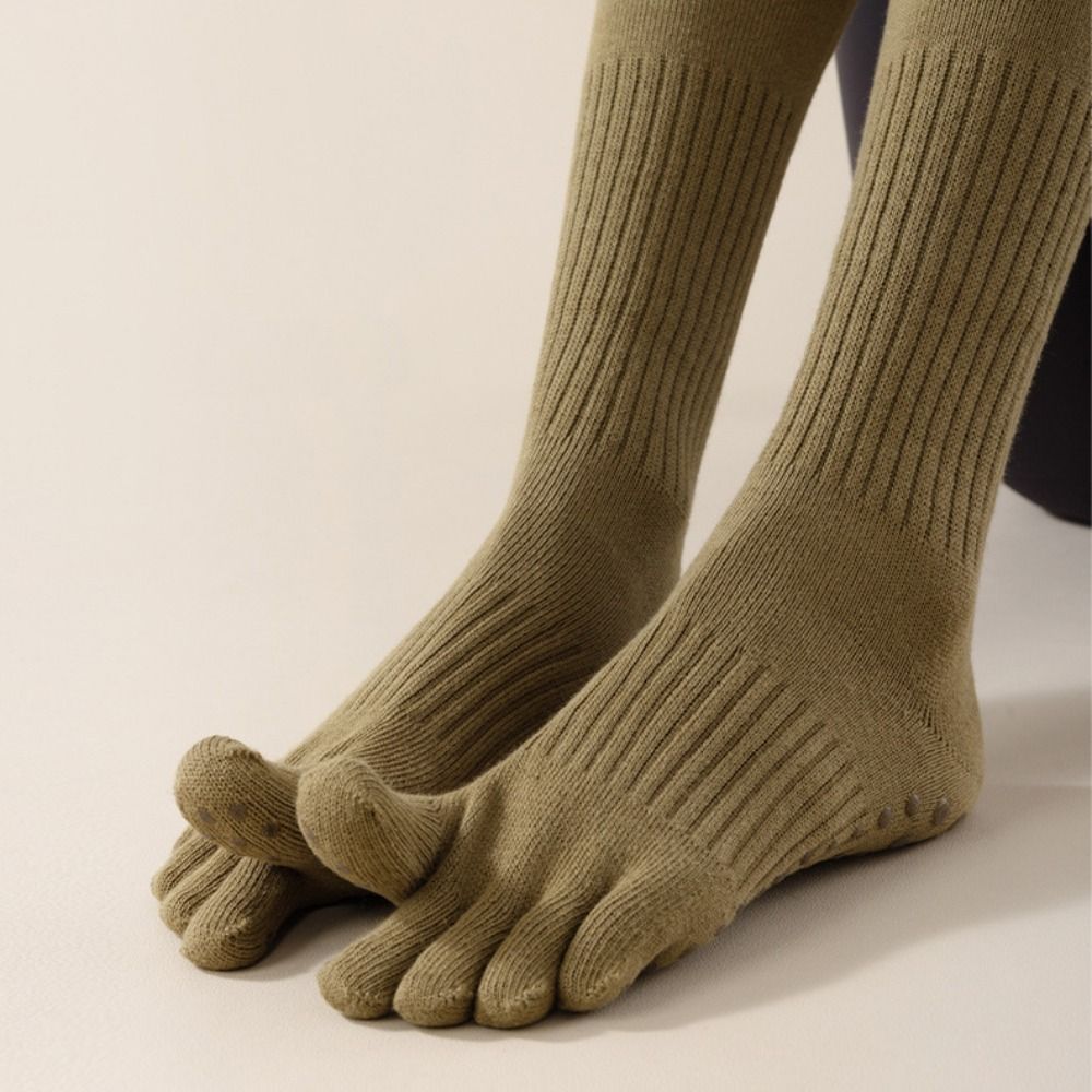 Breathable Elastic Non-Slip Compression Socks, Prevent Varicose Veins, Odorproof Athletic Soccer Stockings