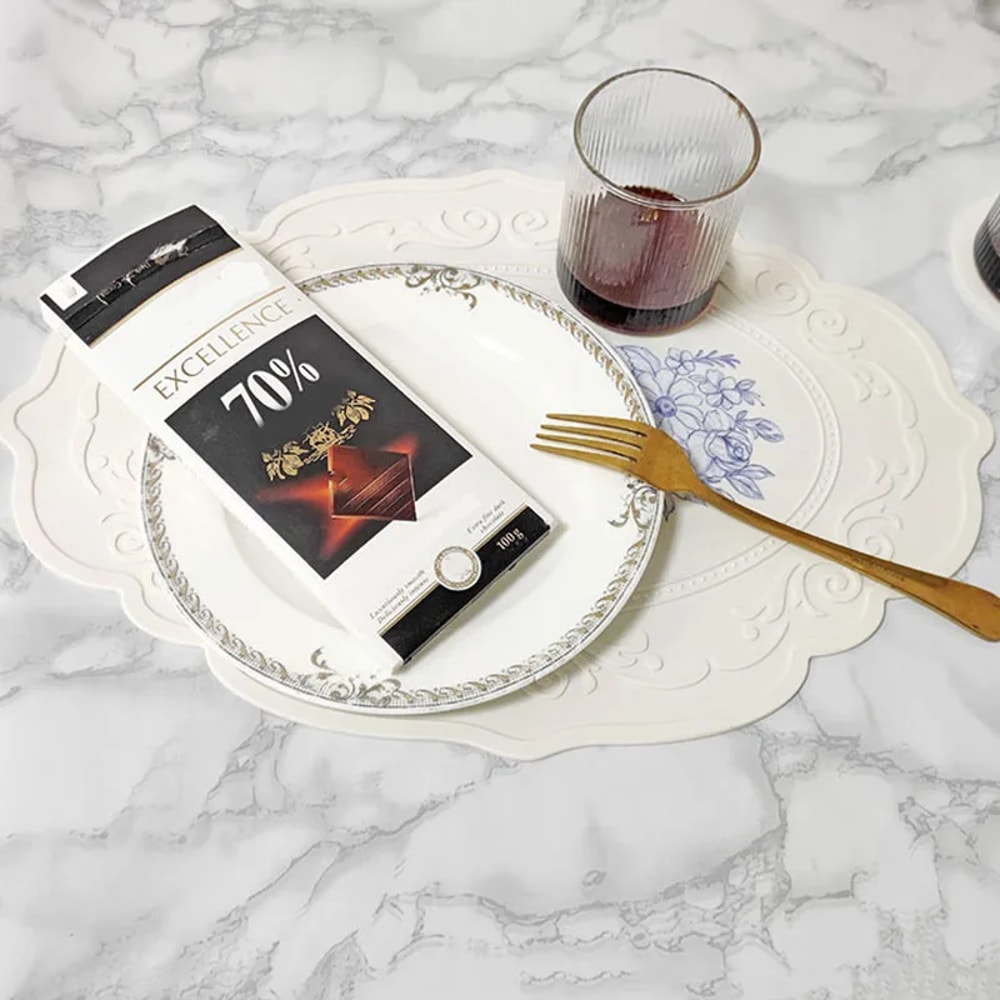 Waterproof Silicone Dining Mat, Floral Placemats with Retro Carved Design for Kitchen Table, Coffee Pad, Tableware Mats