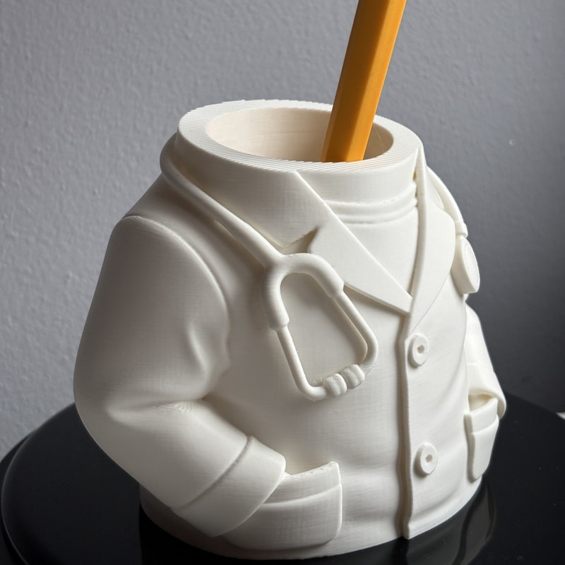 Desktop Ornament, Creative Doctor-shaped Pen Holder, Home Decoration, Medical-themed Gift, Desktop Organizer