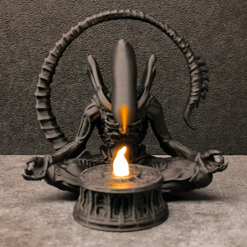 Creative Desktop Decoration, Alien-shaped Desktop Ornament, Birthday Gift Idea