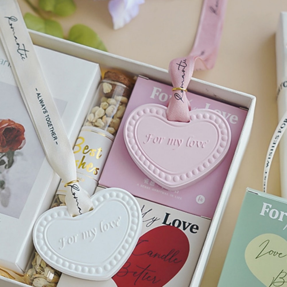 Love Heart Car Air Freshener, Valentine's Day Aromatherapy Pendant, Hanging Decoration for Bathroom