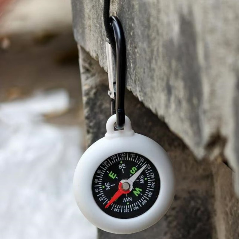 Compass Camping Keychain, Mini Outdoor Survival Carabiner, Hiking Backpack Buckle