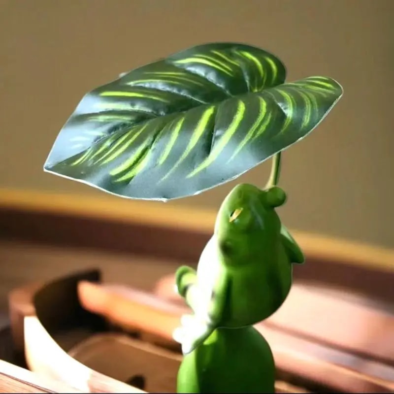 Mini Garden Ornament Simulated Frog Leaf Decor for Pool, Courtyard, Home Balcony Accent