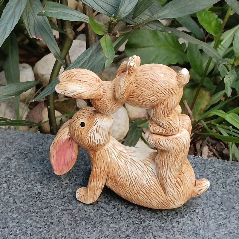 Kissing Rabbit Resin Statue, Decorative Ornament for Valentine's Day and Easter
