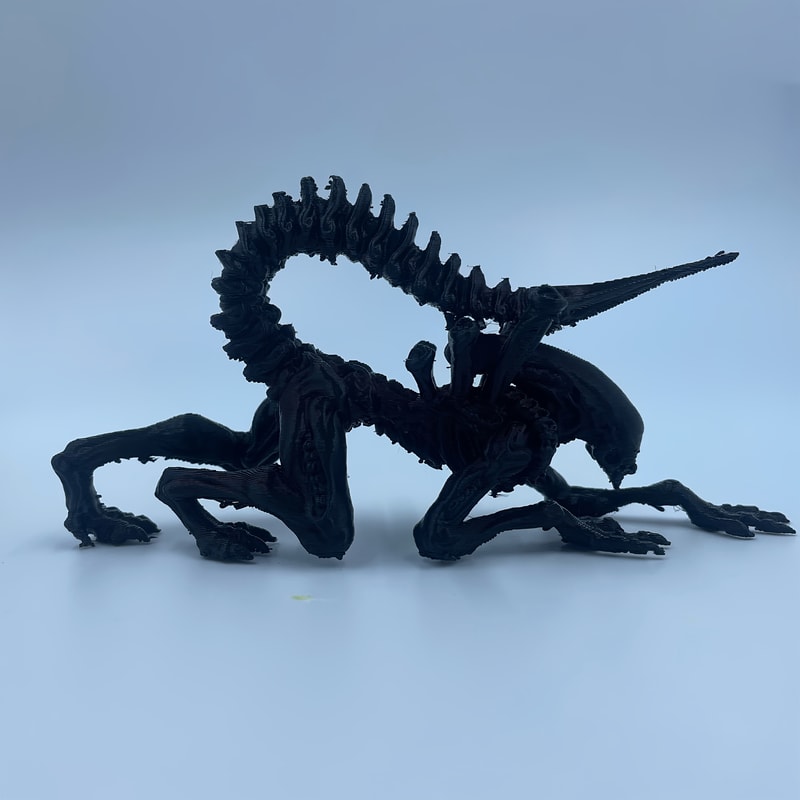 Creatively Designed Special-Shaped Ornament Ready to Prey, Perfect for Alien Atmosphere Collection