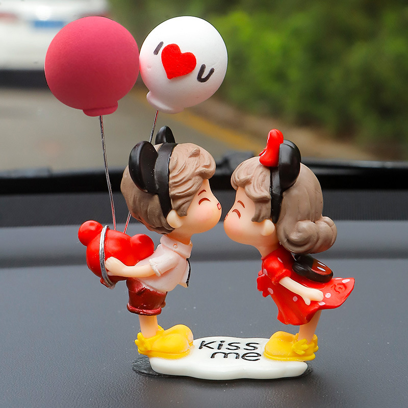 Cute Lovers Balloon Ornament, Cartoon Resin Couples Figurine, Home Decor for Car Dashboard, Lovely Kiss Miniatures