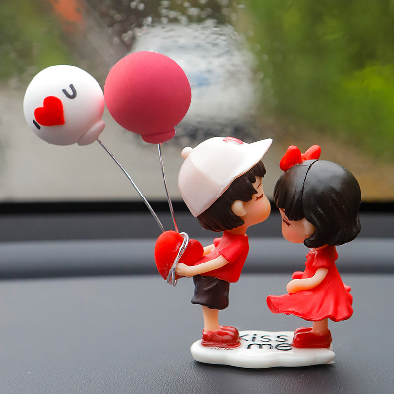 Cute Lovers Balloon Ornament, Cartoon Resin Couples Figurine, Home Decor for Car Dashboard, Lovely Kiss Miniatures