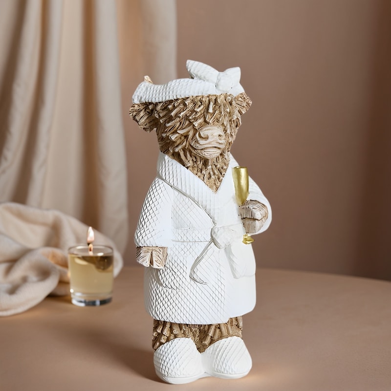 Resin Craft Tabletop Statue, Country Style Highland Cow Holding Champagne Decorative Statue, Thanksgiving Christmas Home