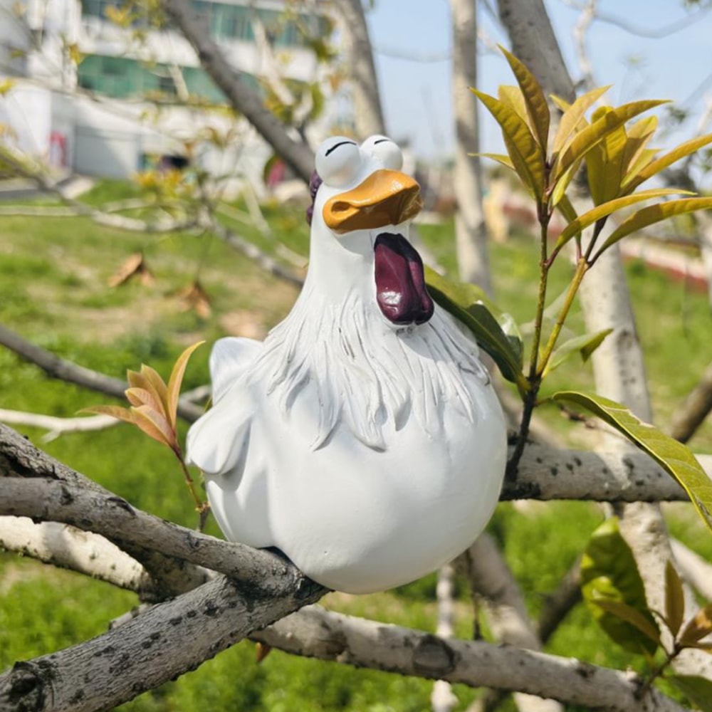 Funny Chicken Fence Decor Statue – Resin Farmyard Hen Sculpture for Garden, Yard & Home Decoration