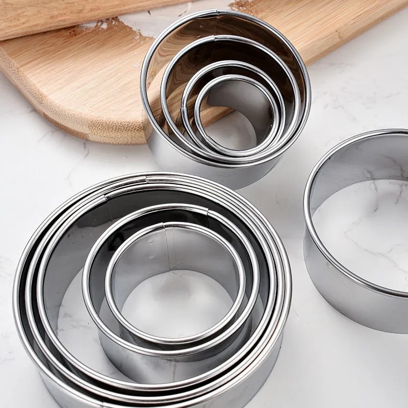 Round Stainless Steel Biscuit Mold – DIY Pastry & Dumpling Cutter for Baking