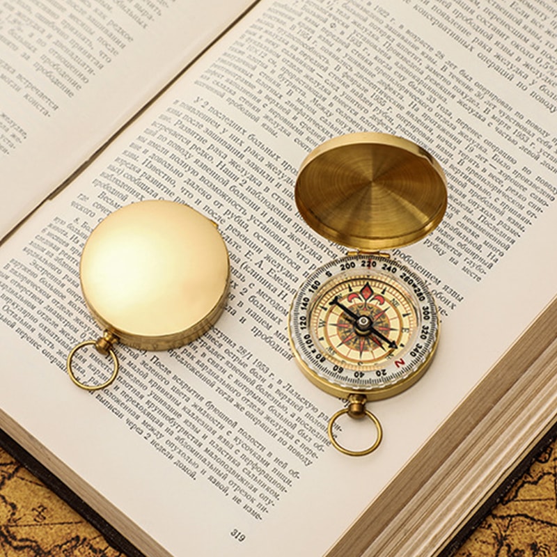 Portable Copper Navigation Flip Compass Mini Rotation Pointer For Outdoor Activities 2