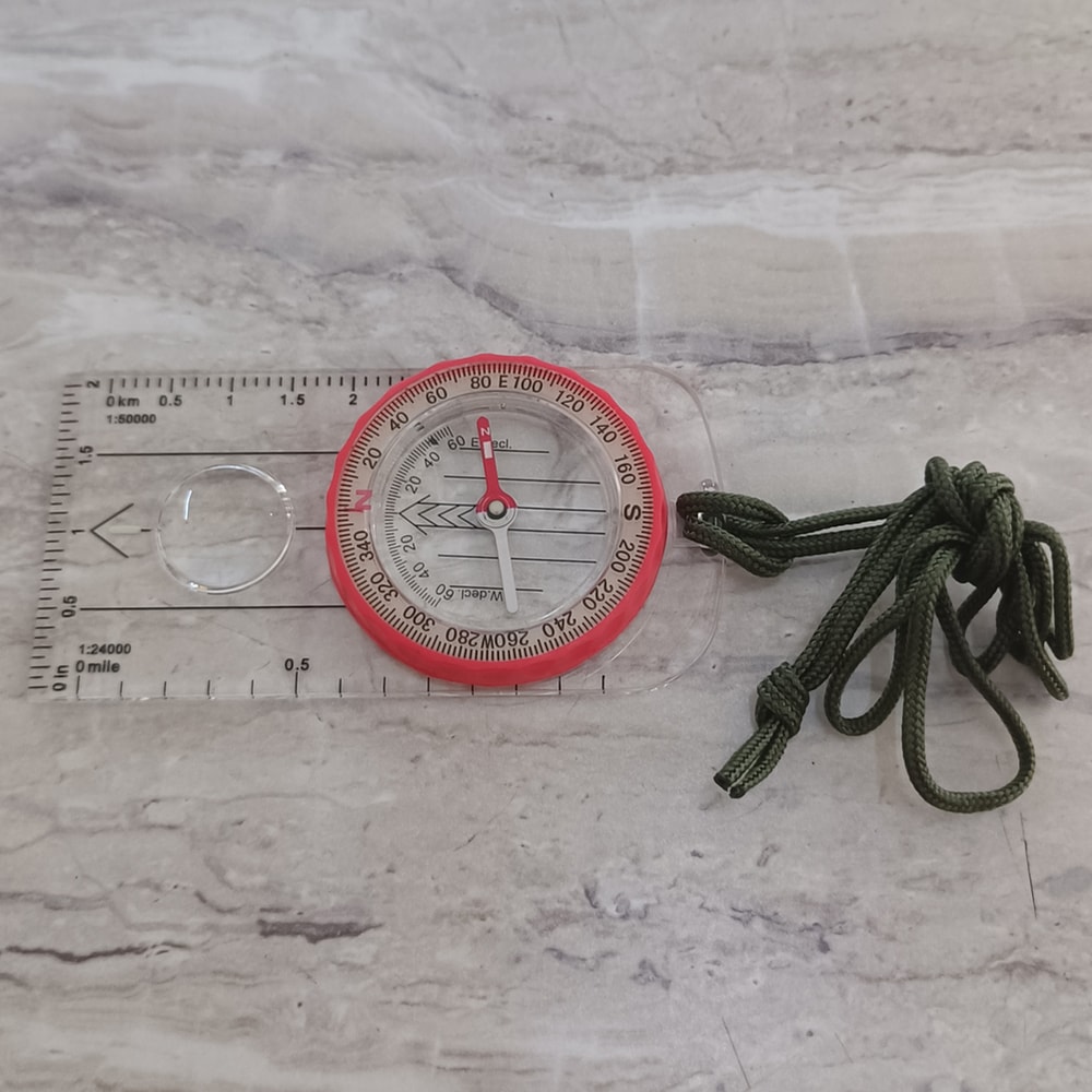 Compass with Magnifier – Shockproof & Waterproof Outdoor Navigation for Climbing, Biking, and Exploring