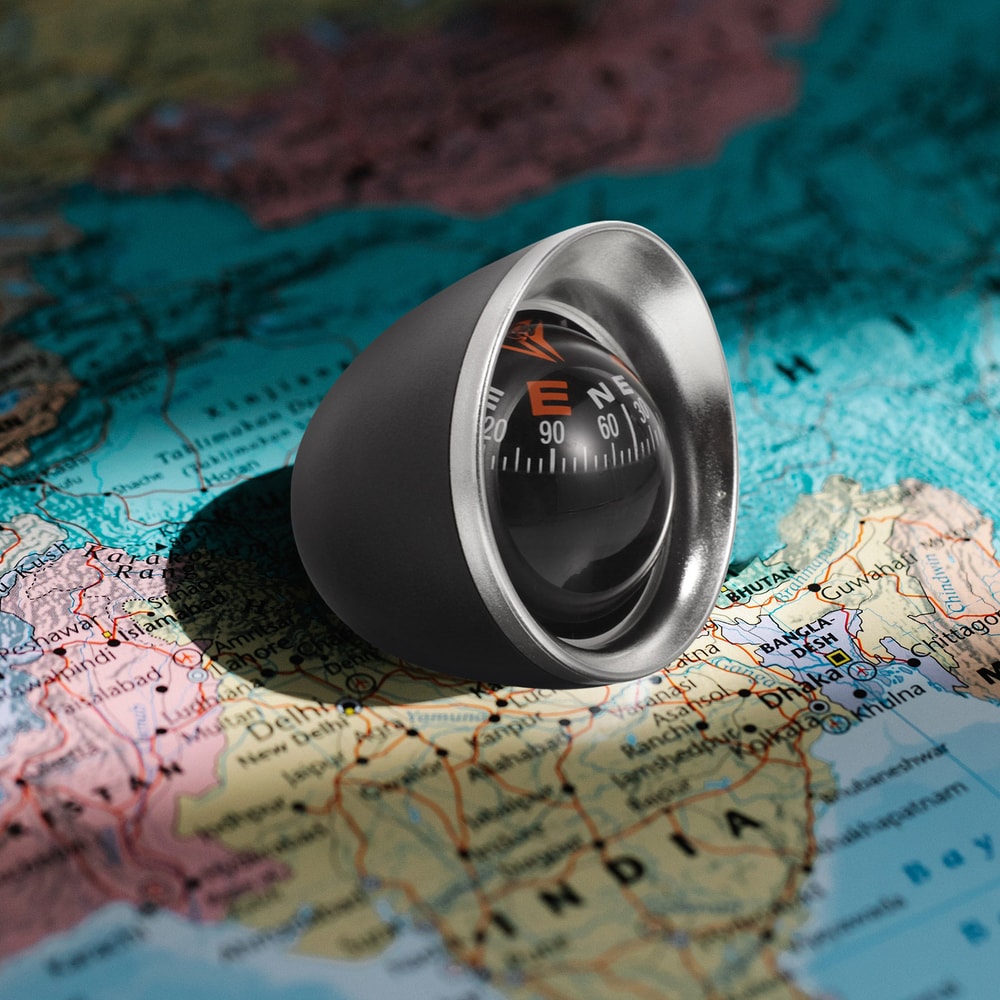 Mini Car Compass Dashboard Mount ABS Acrylic Direction Finder for Auto and Boat Navigation
