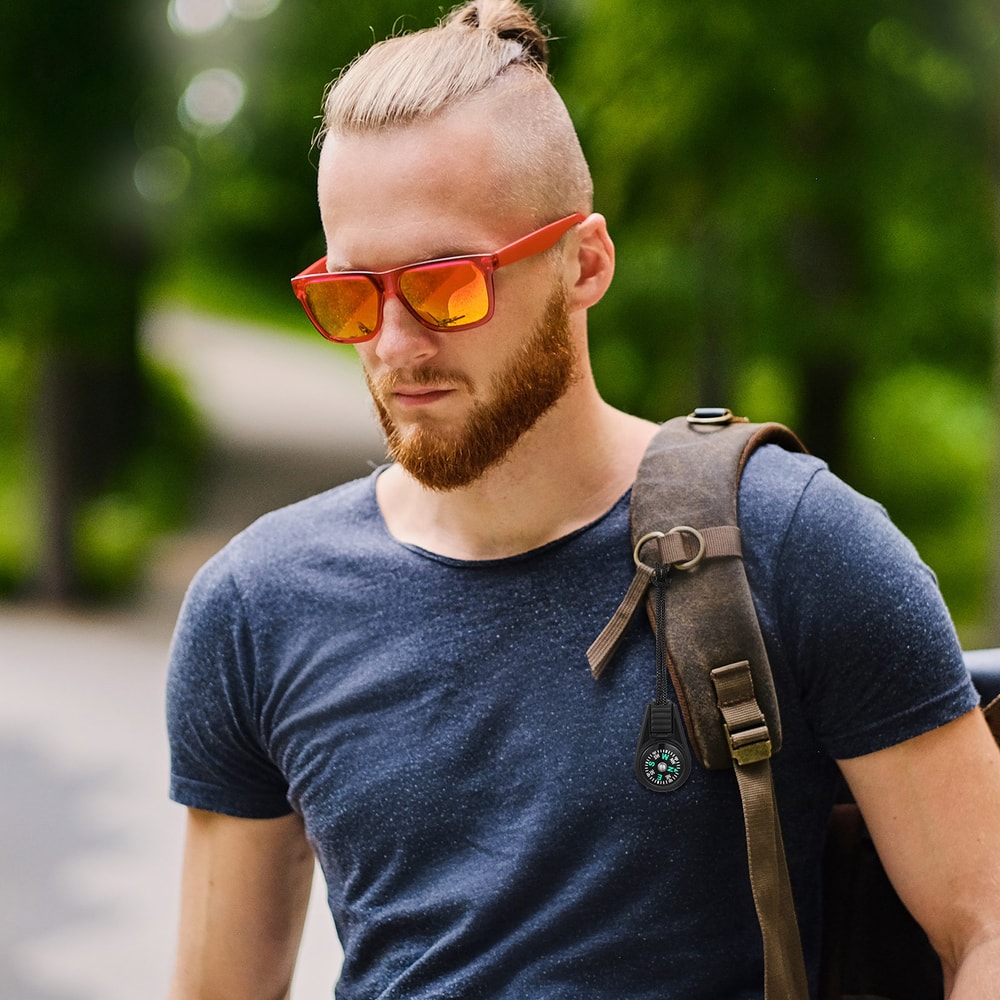 Mini Outdoor Compass Keychain Carabiner Survival Tool for Hiking Camping Navigation