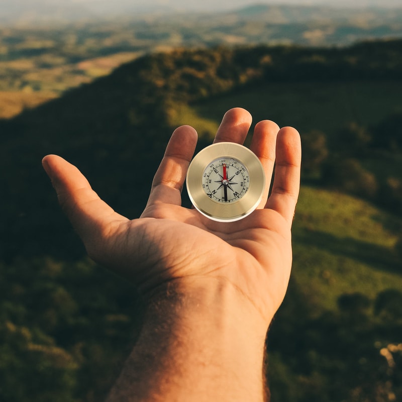 Retro Copper Compass Portable Navigation Tool for Hiking Camping and Survival Exploration