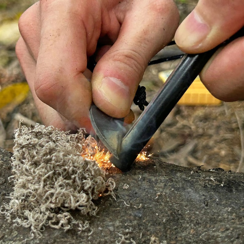 Outdoor Fire Starter Kit with Flint Steel Survival Tool Compact Emergency Camping Fire Kit