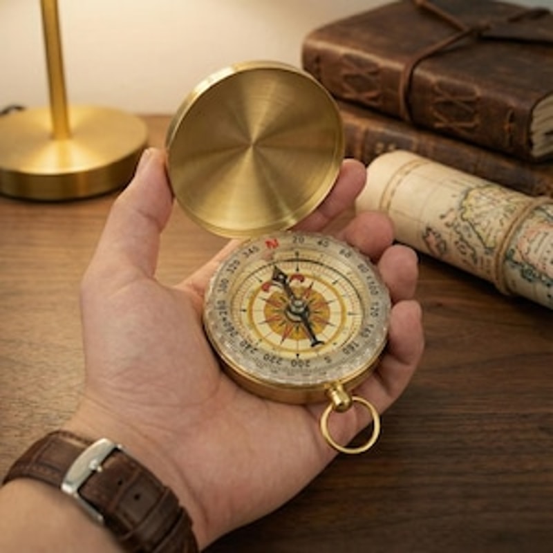 Vintage Brass Pocket Compass, Antique navigation compass for Hiking Camping Survival Gift