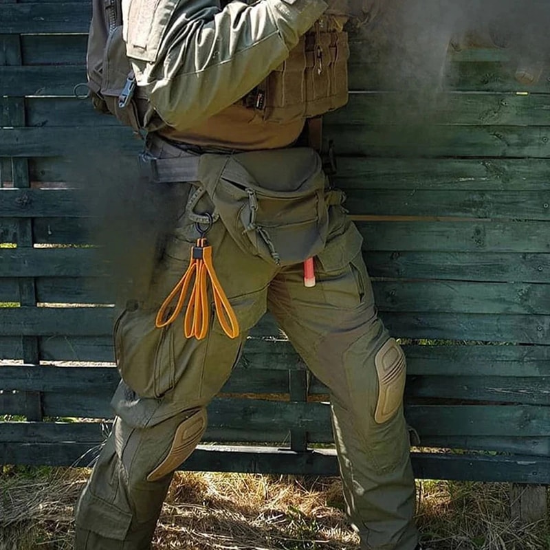 HighConverting Tactical Carabiner Compass Keychain With Thermometer For Outdoor Survival 4