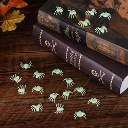 glow in the dark spiders for halloween décor