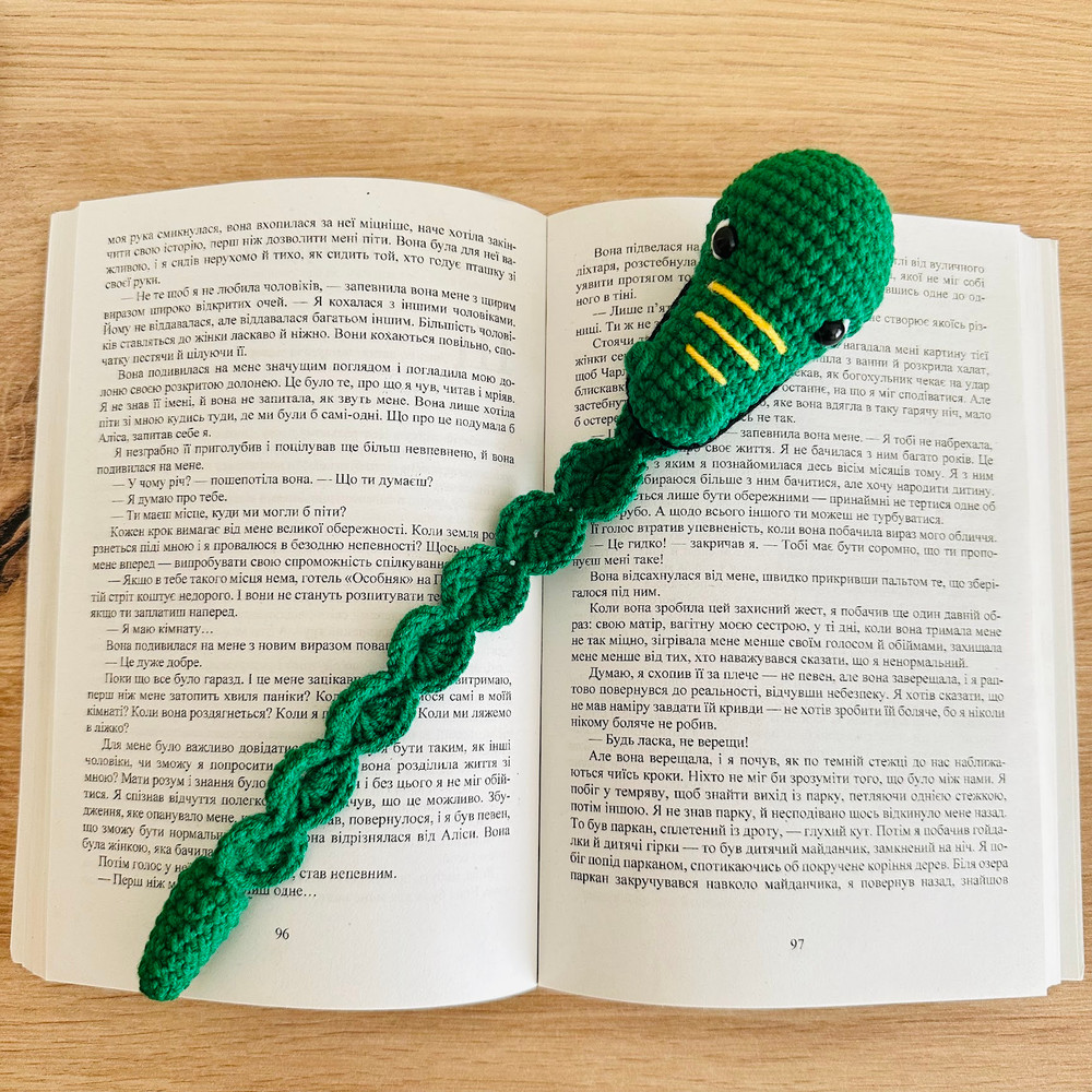 Bookmark Crocodile Crochet Pattern PDF Instant Download Fun Animal Bookmark DIY Crochet Pattern For Book Lovers 1
