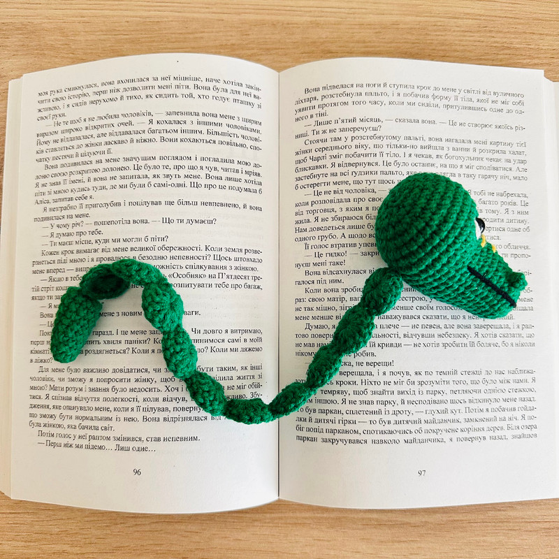 Bookmark Crocodile Crochet Pattern PDF Instant Download Fun Animal Bookmark DIY Crochet Pattern For Book Lovers 2