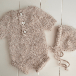 Newborn boy taupe knit romper and hat outfit photo prop. Beige fuzzy set photography prop. Onesie and bonnet. Boho baby
