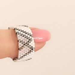 easy bead embroidery ring mosaic peyote ring. simple bead embroidery pattern,ring in boho style.