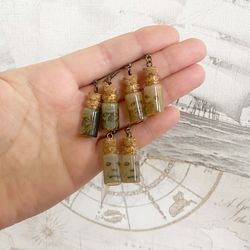 Creative handmade earrings. Interesting idea.