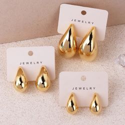 Stylish Women's Drop Earrings: Elevate your look with our elegant drop-shaped earrings